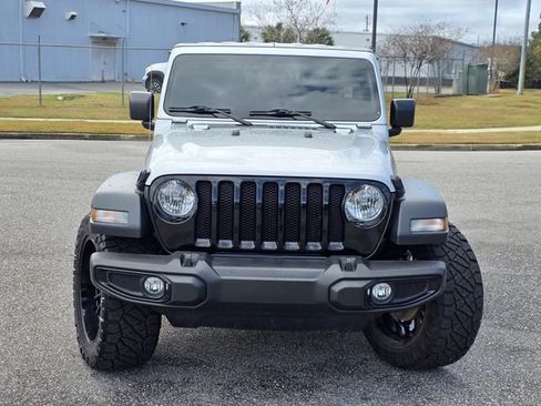 Used 2023 Jeep Wrangler Willys image 2
