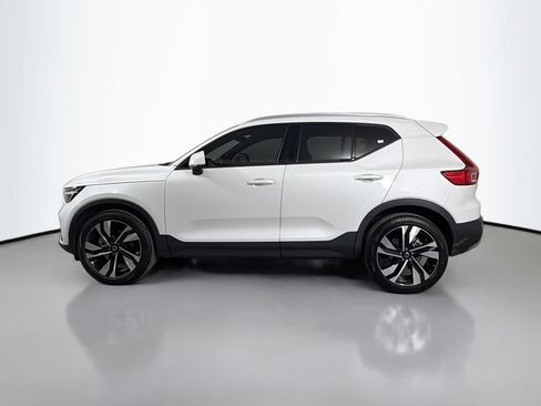 Certified 2023 Volvo XC40 B4 Core w/ Climate Package FWD image 9
