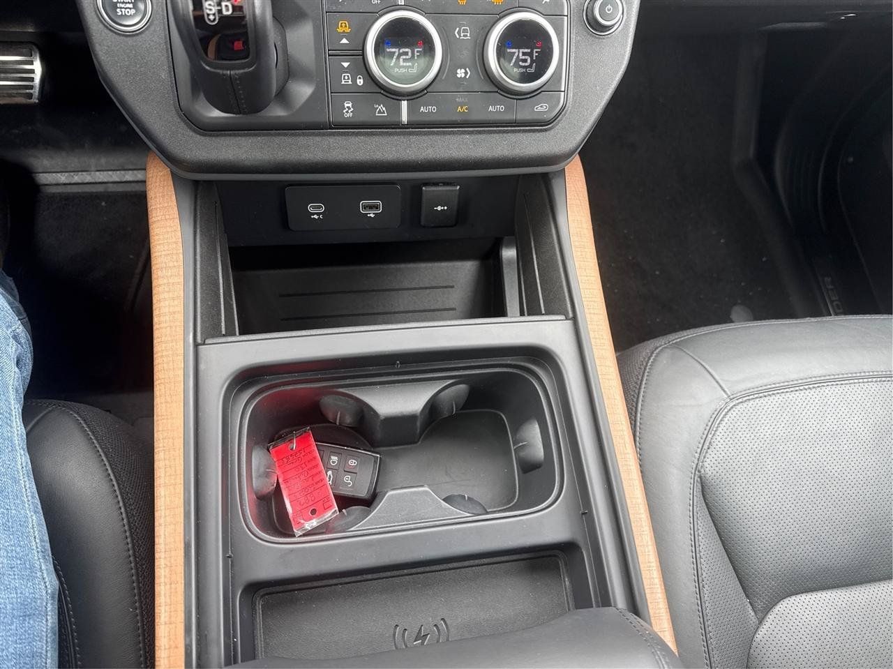 Used 2023 Land Rover Defender 130 X AWD/4WD image 17