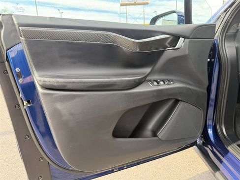 Used 2017 Tesla Model X 75D image 16