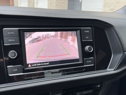 Used 2019 Volkswagen Jetta GLI image 18