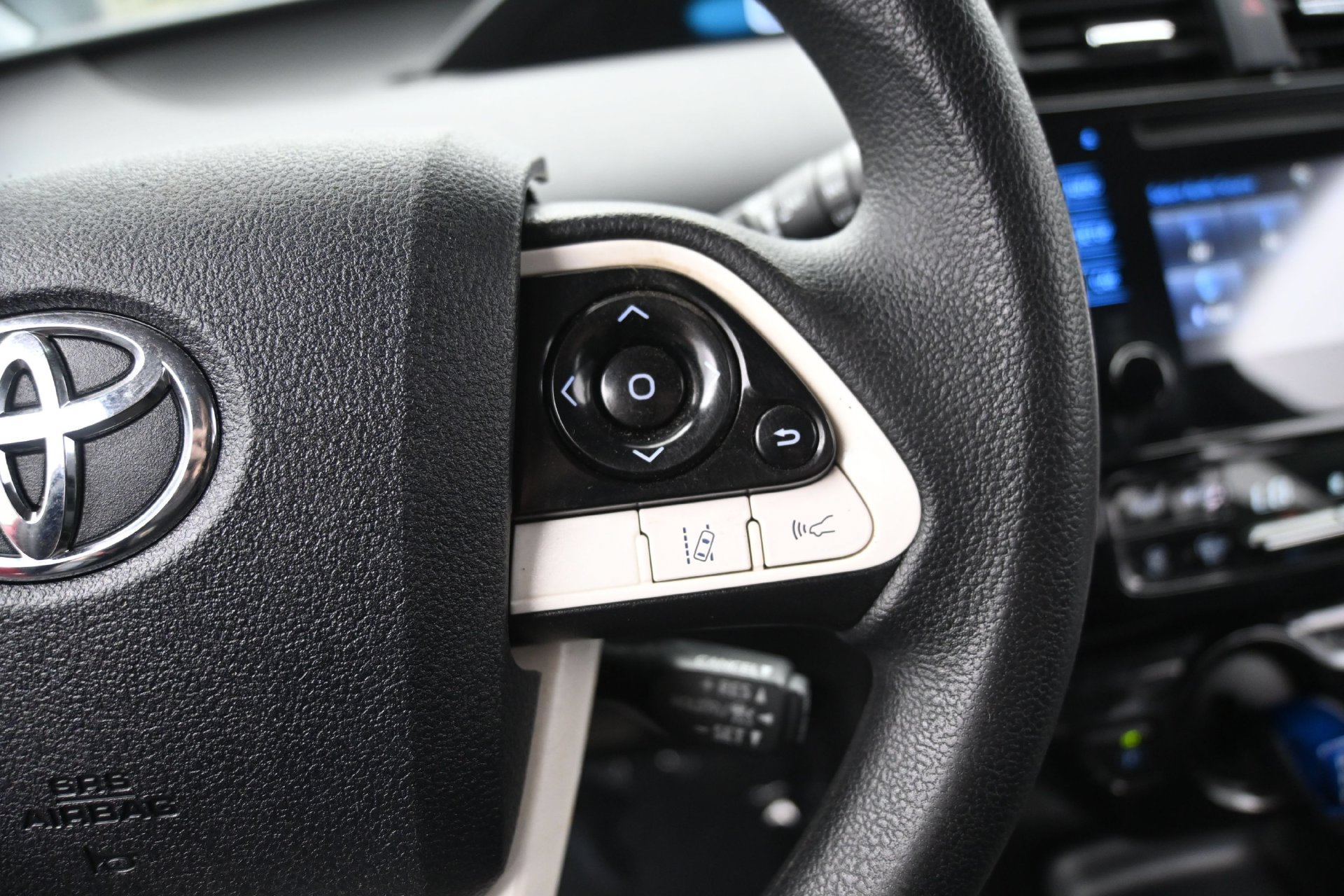 Used 2018 Toyota Prius Two w/ Prius Two Safety Plus Package FWD image 21