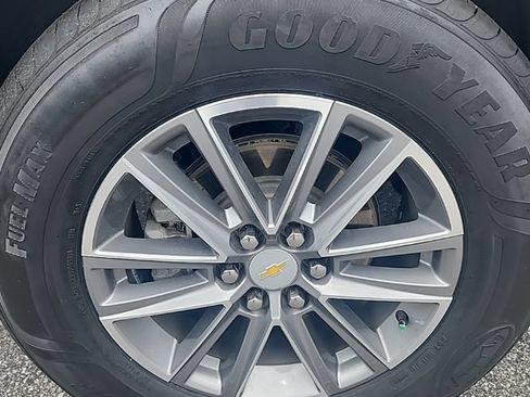 Used 2022 Chevrolet Traverse LT w/ LPO, Floor Liner Package AWD/4WD image 16