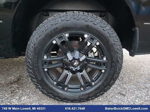 Used 2012 RAM 1500 Sport w/ Sport Premium Group image 32