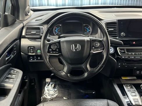 Used 2022 Honda Pilot Touring image 8