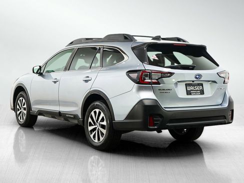 Used 2022 Subaru Outback Premium AWD/4WD image 3