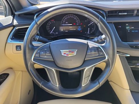 Used 2019 Cadillac XT5 FWD image 15