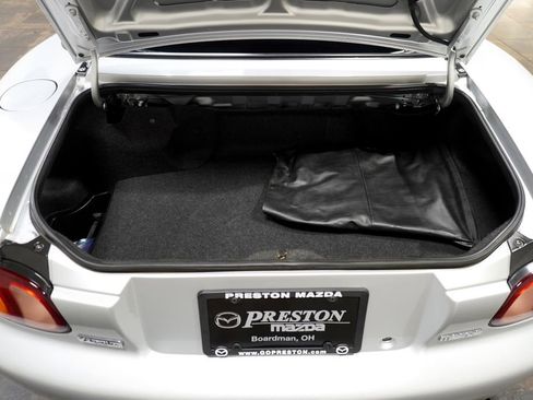 Used 2000 MAZDA MX-5 Miata image 10