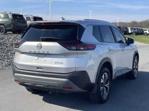 Used 2023 Nissan Rogue SV w/ SV Premium B Package AWD/4WD image 3