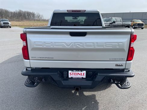 Used 2022 Chevrolet Silverado 1500 Custom AWD/4WD image 7
