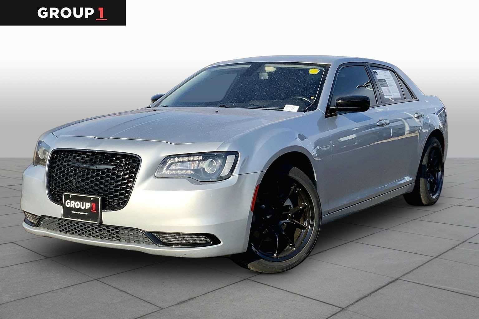 Used 2022 Chrysler 300 Touring w/ Sport Appearance Package RWD image 1