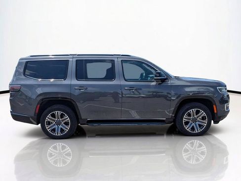 Used 2024 Jeep Wagoneer Series II AWD/4WD image 3