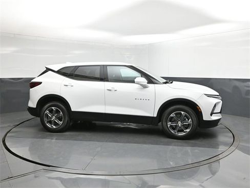 Used 2025 Chevrolet Blazer LT image 26