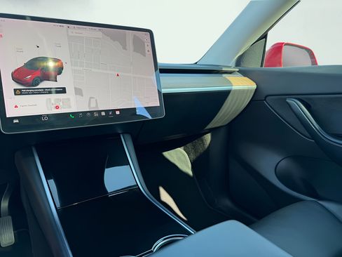 Used 2021 Tesla Model Y 2WD image 41