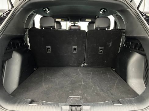 Used 2025 Ford Escape ST-Line image 28