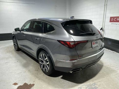 Used 2023 Acura MDX SH-AWD w/ Technology Package image 4