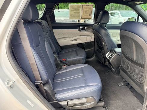 Used 2023 Kia Sorento SX Prestige AWD/4WD image 24