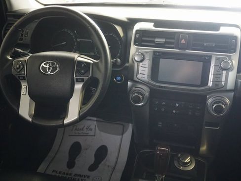 Used 2019 Toyota 4Runner Limited image 32
