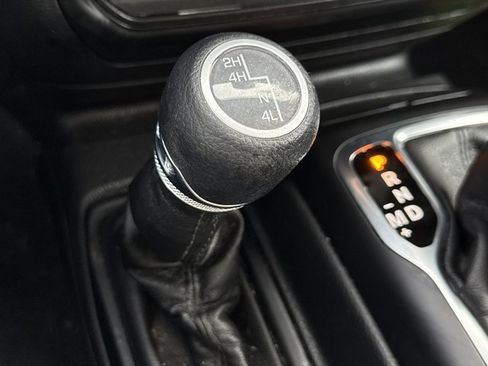 Used 2023 Jeep Wrangler Sport S image 17