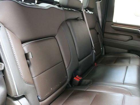 Used 2024 GMC Sierra 2500 Denali w/ Denali Reserve Package AWD/4WD image 9