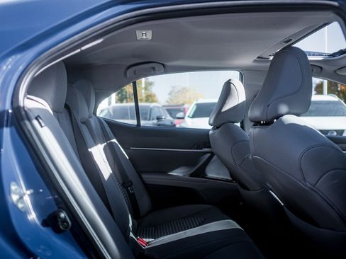 Used 2024 Toyota Camry SE image 35