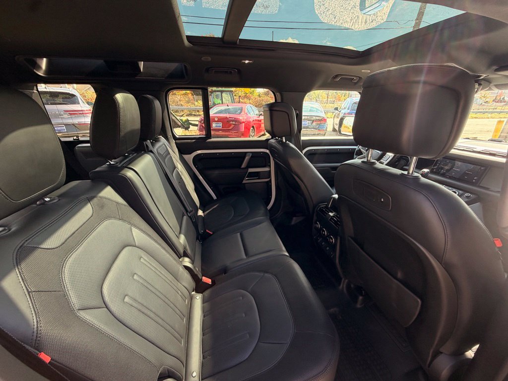 Used 2022 Land Rover Defender 110 X-Dynamic HSE AWD/4WD image 24
