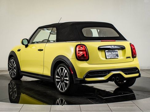 Used 2023 MINI Cooper S w/ Signature Upholstery Package image 7
