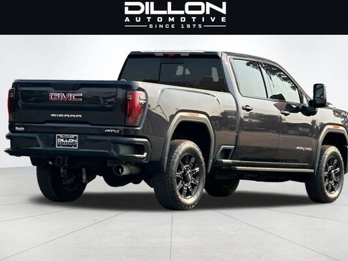 Used 2025 GMC Sierra 2500 AT4 AWD/4WD image 4