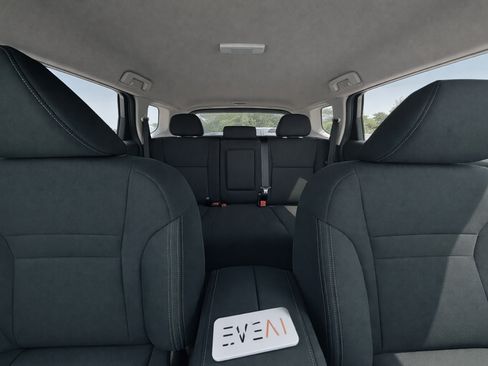Used 2024 Nissan Rogue S FWD image 12