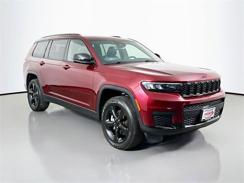 Used 2023 Jeep Grand Cherokee L Laredo image 15
