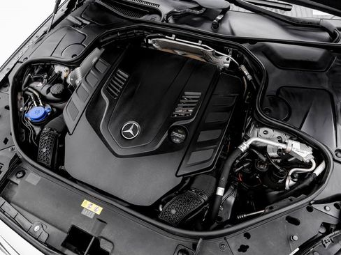 Used 2019 Mercedes-Benz S 560 4MATIC Sedan image 49