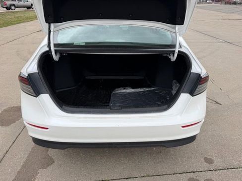 Used 2025 Honda Accord SE image 5