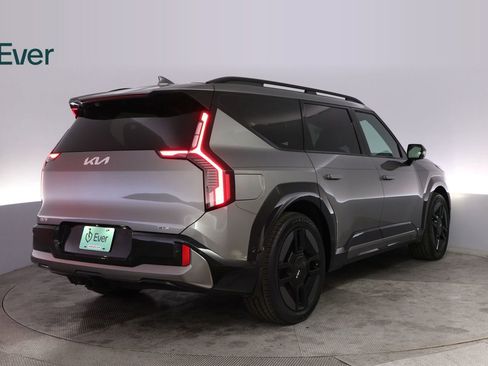 Used 2024 Kia EV9 GT-Line AWD/4WD image 3