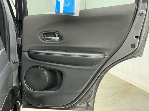 Used 2021 Honda HR-V Sport image 16