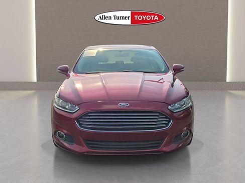 Used 2016 Ford Fusion SE w/ Equipment Group 202A FWD image 4
