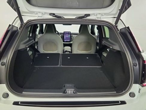 New 2026 Volvo EX30 Plus w/ Protection Package Premier AWD/4WD image 37
