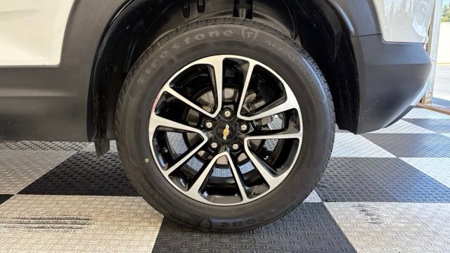 Used 2025 Chevrolet TrailBlazer LT AWD/4WD image 10