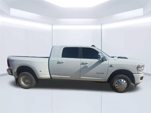 Used 2023 RAM 3500 Laramie AWD/4WD image 8