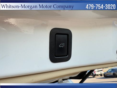 Used 2017 Toyota Highlander Limited Platinum FWD image 38