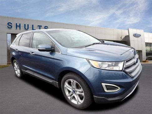 Used 2018 Ford Edge Titanium image 3