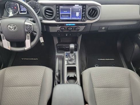 Used 2022 Toyota Tacoma SR5 RWD image 15