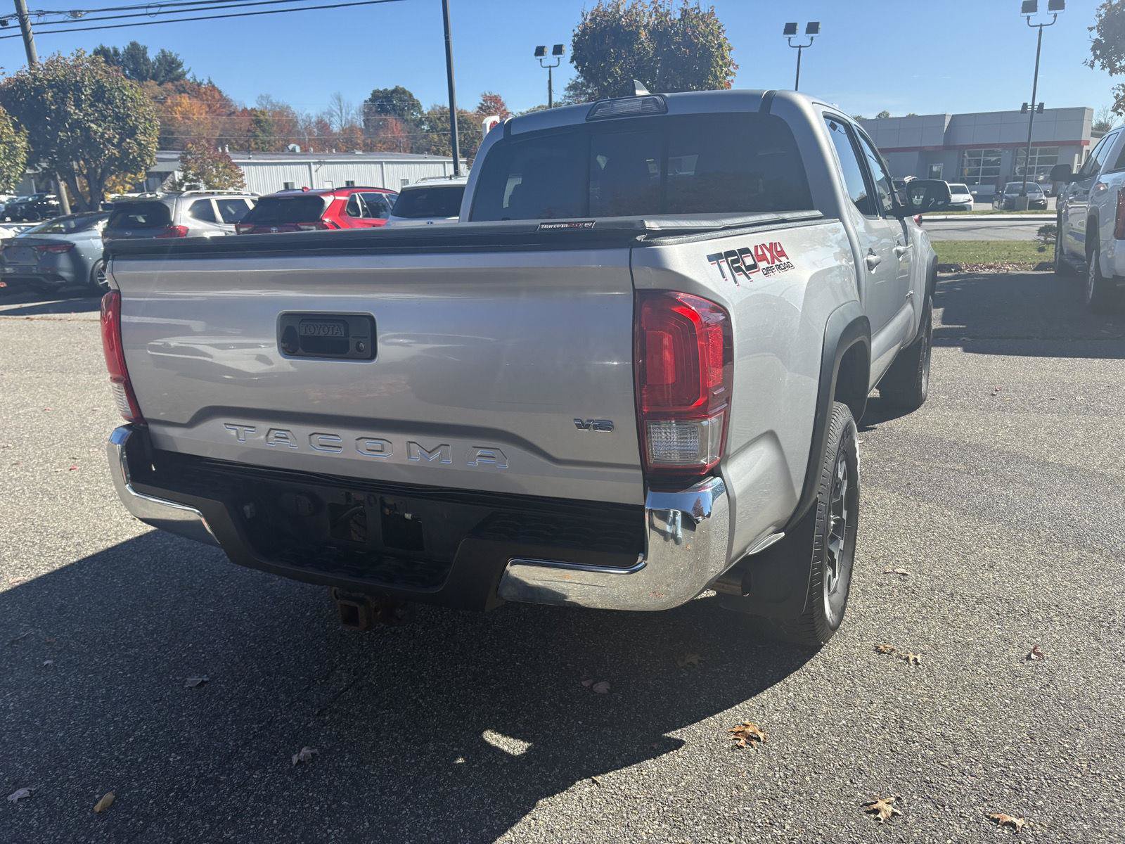 Used 2016 Toyota Tacoma TRD Off-Road w/ Towing Package AWD/4WD image 7