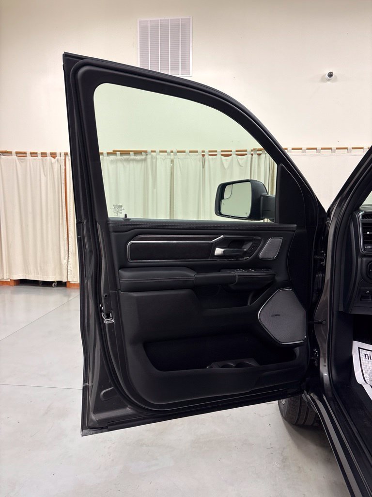 New 2027 RAM 1500 Laramie AWD/4WD image 17