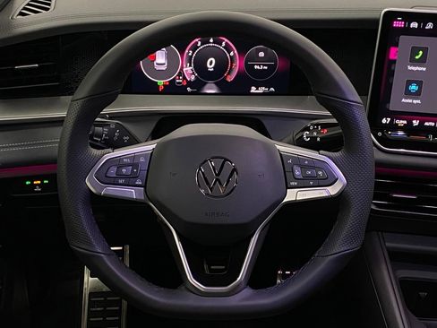 New 2026 Volkswagen Tiguan SE R-Line image 14