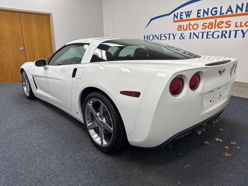 Used 2006 Chevrolet Corvette Coupe w/ Preferred Equipment Group image 2