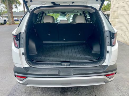 Used 2025 Hyundai Tucson Limited AWD/4WD image 5