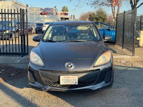 Used 2013 MAZDA MAZDA3 i Grand Touring image 3