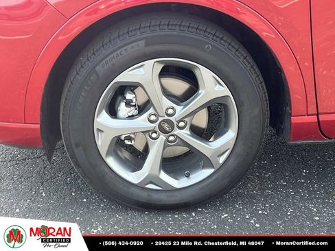 Used 2024 Ford Escape ST-Line w/ Tech Pack #1 AWD/4WD image 9