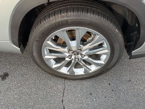 Certified 2020 Toyota Highlander Limited FWD image 39