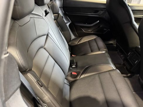 Used 2021 Porsche Taycan RWD image 8